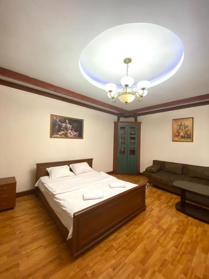 Квартира Подобово В Центрі На Вулиці Проспект Свободи 7 Lviv Bagian luar foto
