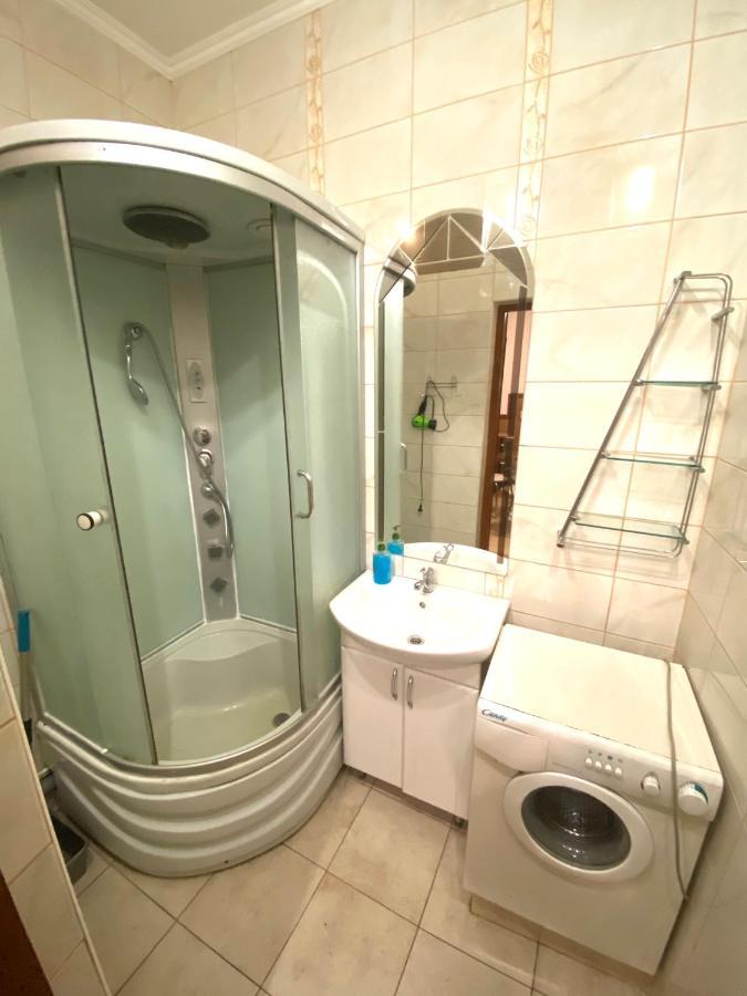 Квартира Подобово В Центрі На Вулиці Проспект Свободи 7 Lviv Bagian luar foto